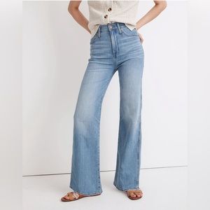 Madewell 11" High-Rise Flare Jeans in Conwell Wash